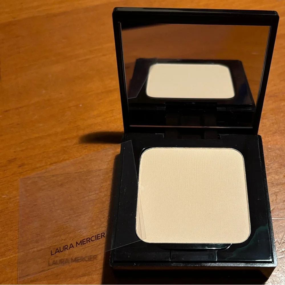 Laura Mercier Translucent Pressed Setting Powder